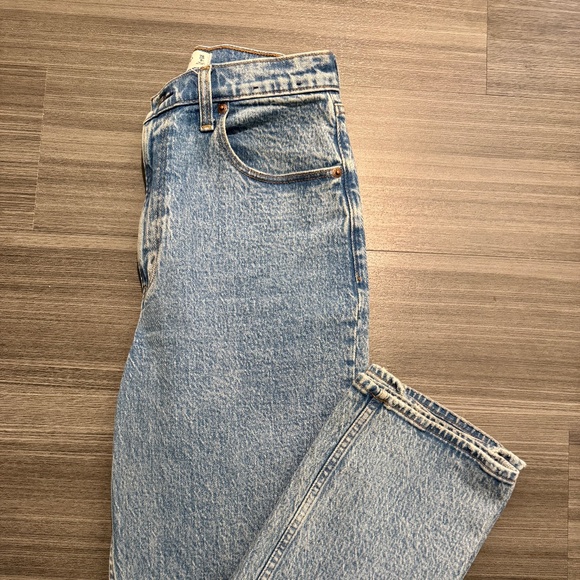 Abercrombie & Fitch The 90s Straight Ultra High Rise Denim - Size 6 - Picture 2 of 3